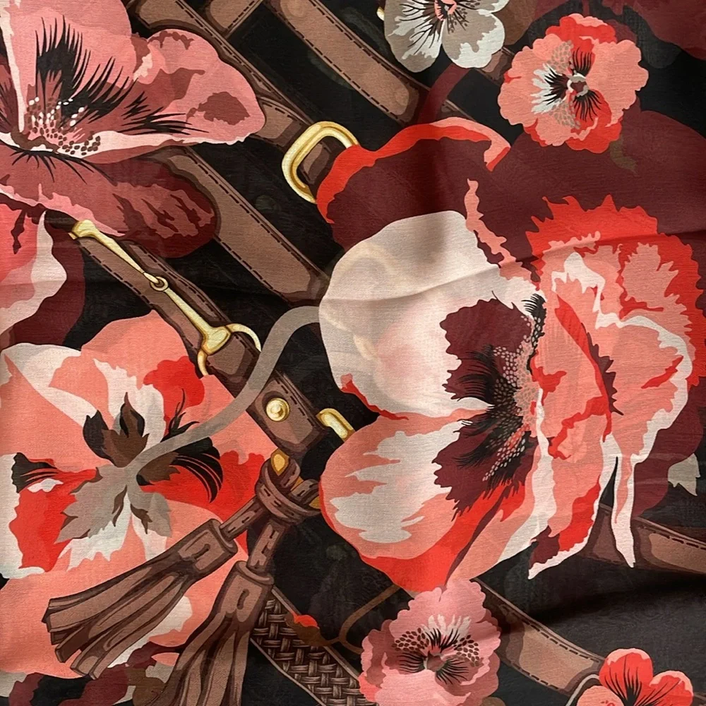 Authentic Gucci Floral Silk Scarf NWT 52 x 52 - Picture 7 of 10